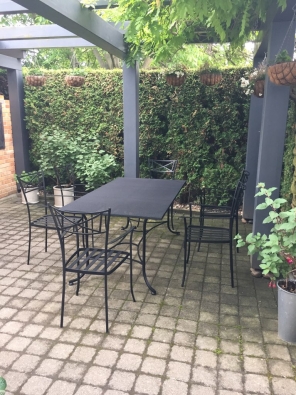 Kovaná záhradná stolička s područkami Algarve